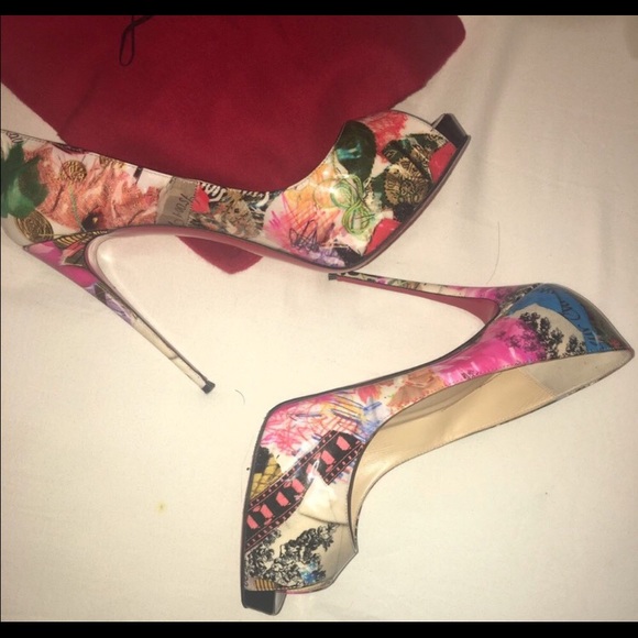 Christian Louboutin - Picture 7 of 8